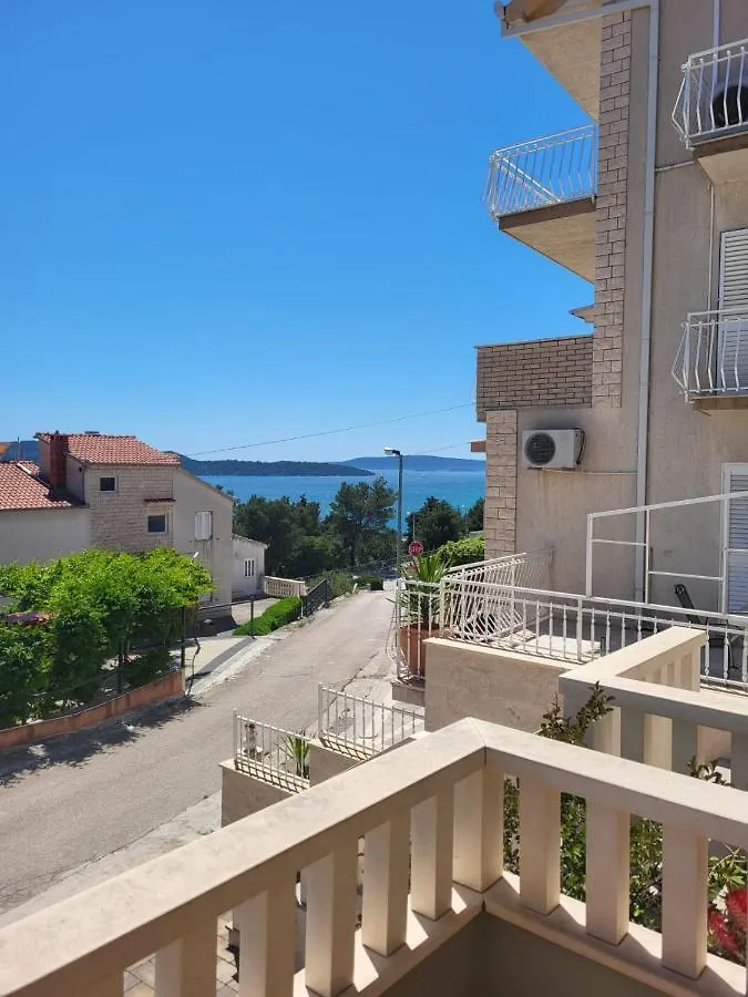 Apartment Klara Trogir
