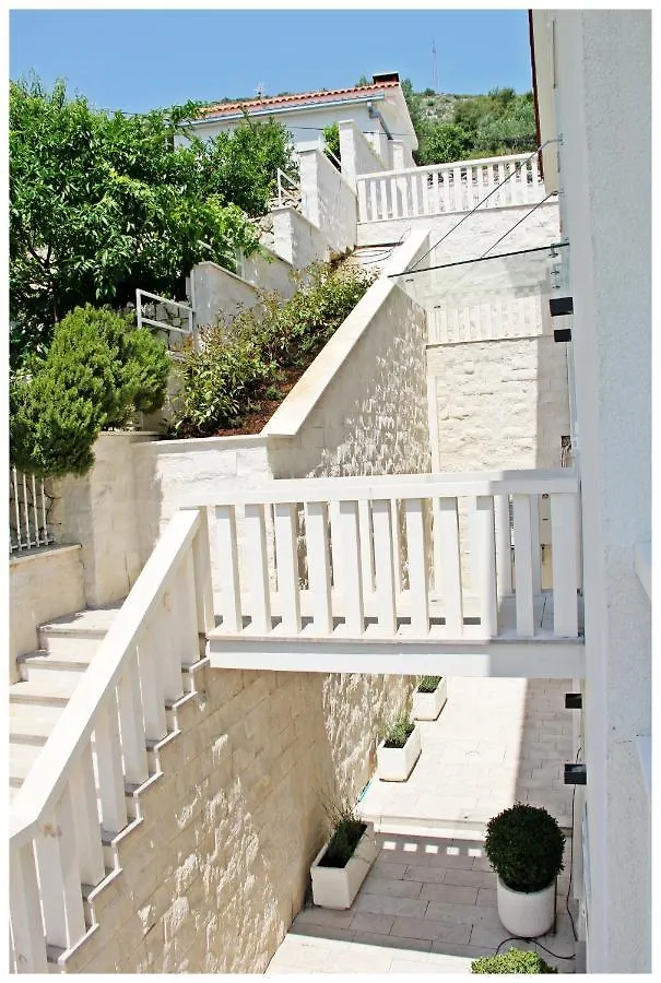 Apartment Klara Trogir