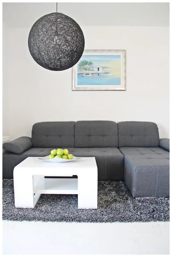 Apartment Klara Trogir
