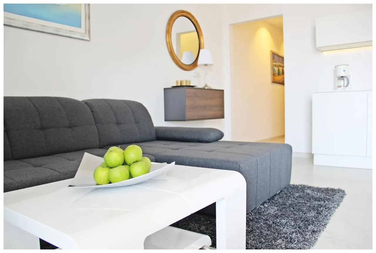 Apartment Klara Trogir