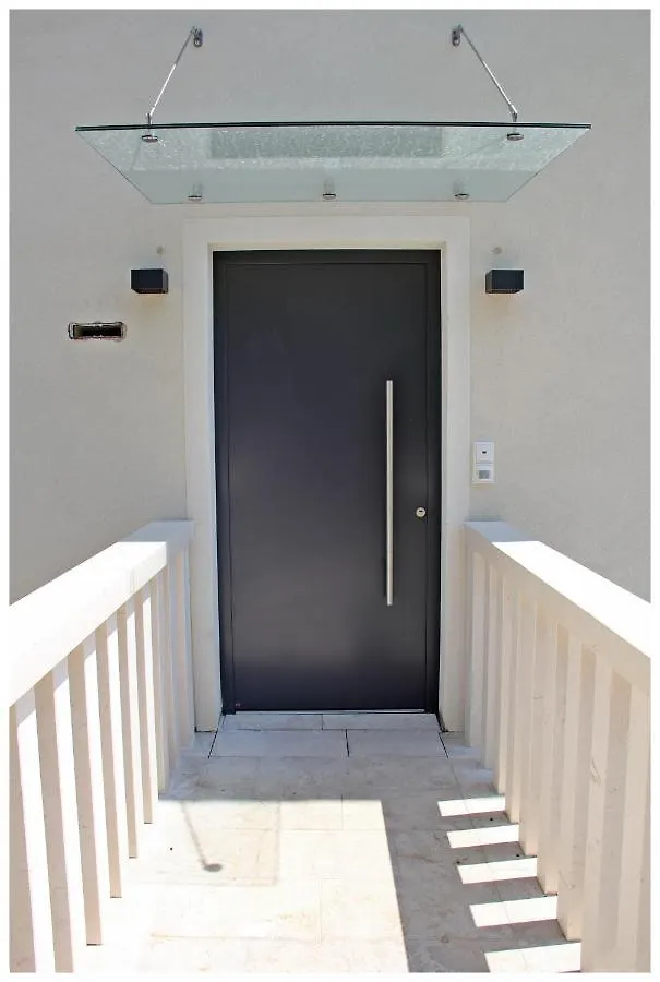 Apartment Klara Trogir 0*,